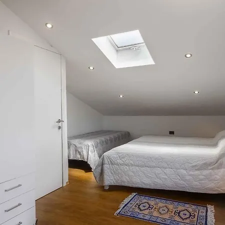 In 34730 Apartment *